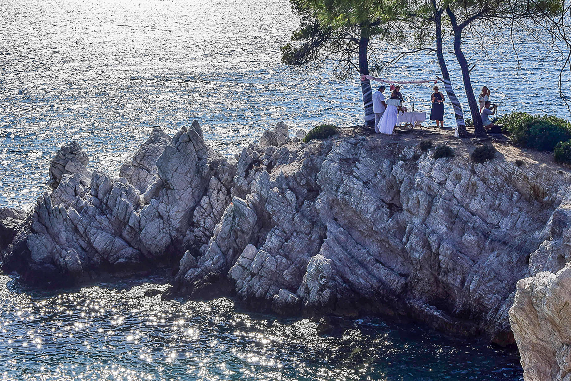 Book your wedding day in Three Trees Amarantos Rock Skopelos